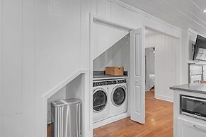 Bungalow Off Floyd St In The Heart Of Covington 3 Bedroom Bungalow