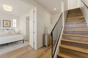 Alys At Desert Color 4 Bedroom Townhouse