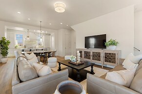 Alys At Desert Color 4 Bedroom Townhouse