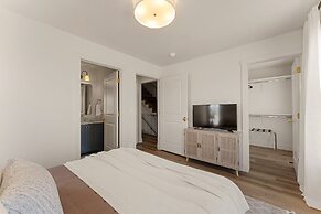 Alys At Desert Color 4 Bedroom Townhouse