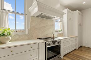 Alys At Desert Color 4 Bedroom Townhouse