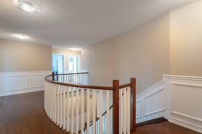 Stylish 4BR Oasis Peaceful Mississauga Location