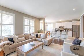 Stylish 4BR Oasis Peaceful Mississauga Location