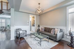 Stylish 4BR Oasis Peaceful Mississauga Location