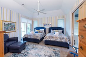 16 Spotted Sandpiper at The Sea Pines Resort