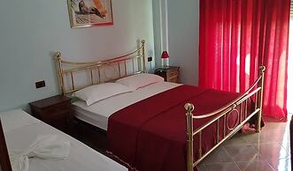 Risus Hotel