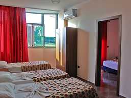 Risus Hotel