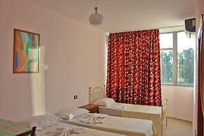 Risus Hotel