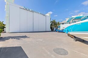 Outriggers 18- Happy Daze