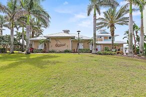 Outriggers 18- Happy Daze