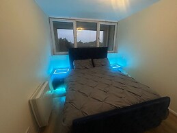 Manchester Chic Apartment - Boundary Lane Stay