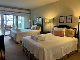 1857 Beachside Tennis at The Sea Pines Resort