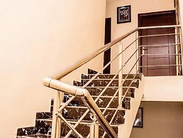Paradise  Hotel and Suites