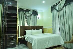 Plot 400 Luxury Apartments