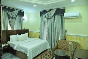 Plot 400 Luxury Apartments