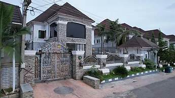 Plot 400 Luxury Apartments