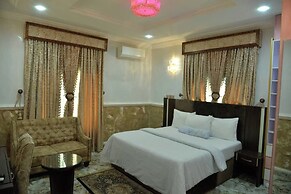 Plot 400 Luxury Apartments