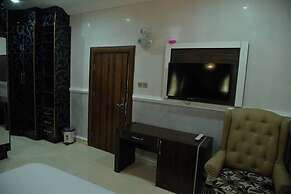 Plot 400 Luxury Apartments