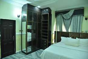 Plot 400 Luxury Apartments