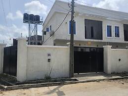 Plot 400 Luxury Apartments