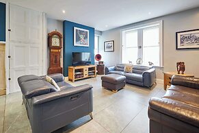 Mount Cottage, 5-beds, Sleeps 10, Pet Friendly