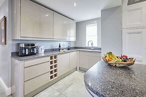 Mount Cottage, 5-beds, Sleeps 10, Pet Friendly