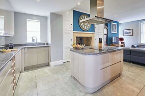 Mount Cottage, 5-beds, Sleeps 10, Pet Friendly