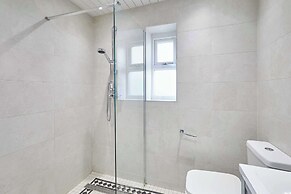 Mount Cottage, 5-beds, Sleeps 10, Pet Friendly