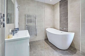 Mount Cottage, 5-beds, Sleeps 10, Pet Friendly