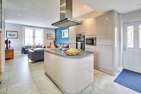 Mount Cottage, 5-beds, Sleeps 10, Pet Friendly