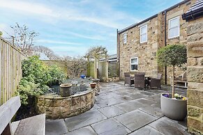 Mount Cottage, 5-beds, Sleeps 10, Pet Friendly