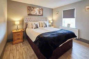 Mount Cottage, 5-beds, Sleeps 10, Pet Friendly