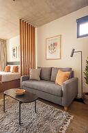 Local Stunning Gem in heart Palermo P6C