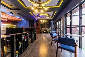 Askamaya Hotel and Suites