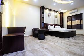 Askamaya Hotel and Suites