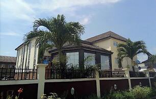 Askamaya Hotel and Suites