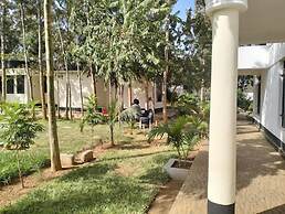 The LOCH Hotel Bondo