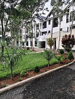 The LOCH Hotel Bondo