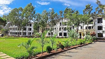 The LOCH Hotel Bondo