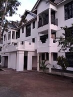 The LOCH Hotel Bondo