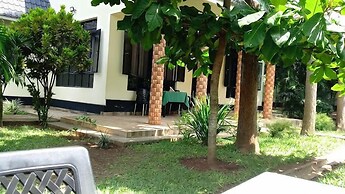 The LOCH Hotel Bondo