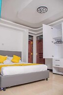 The LOCH Hotel Bondo