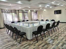 The LOCH Hotel Bondo