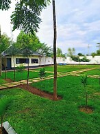 The LOCH Hotel Bondo