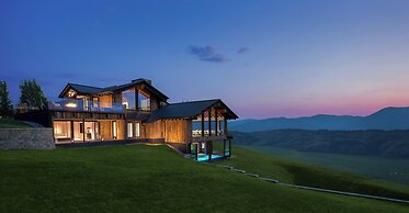 Hotel Yellowstone at Jackson Hole