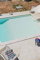 VILLA CON PISCINA