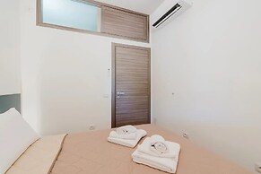 VILLA CON PISCINA