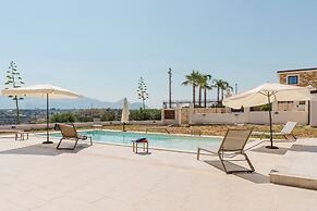 VILLA CON PISCINA
