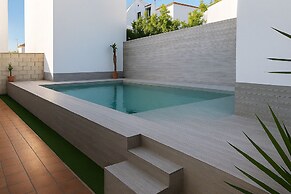 Elegant Twin Villas With Pools & Views