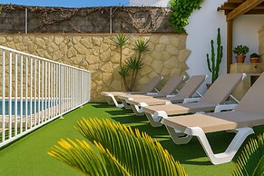 Elegant Twin Villas With Pools & Views